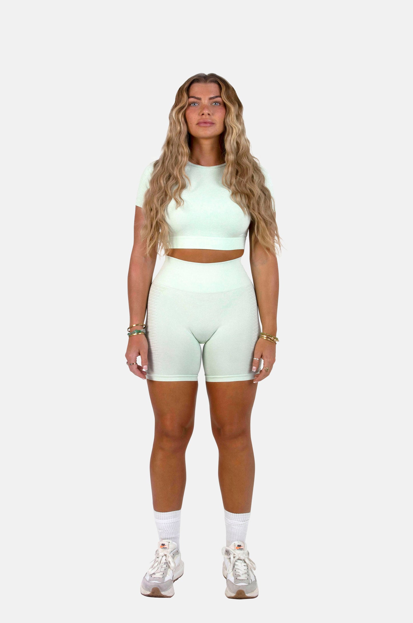 gym clothing and activewear for women