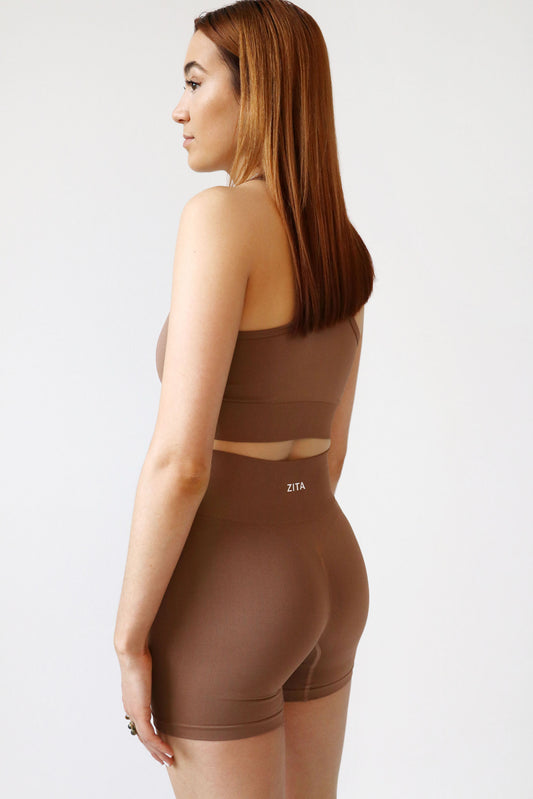 gym clothing and women's activewear scrunch shorts