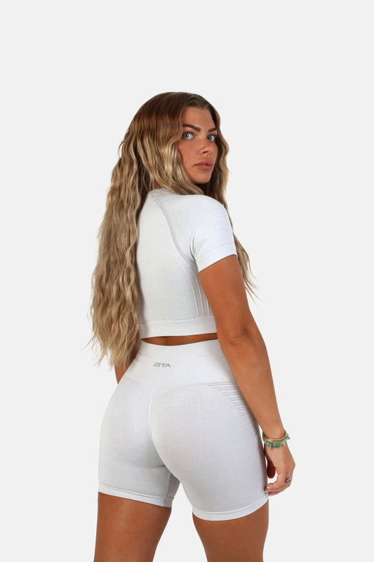 gym clothing and activewear for women