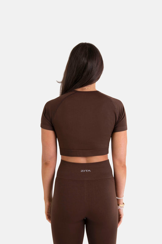 gym clothing and activewear for women, crop top